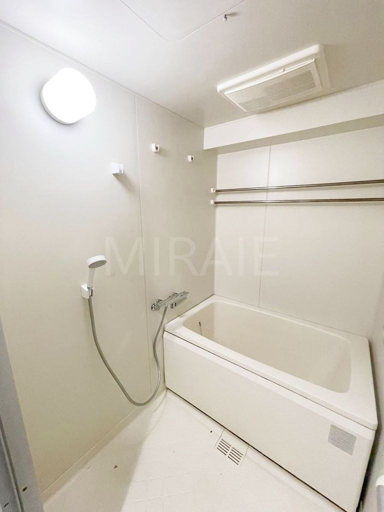 バス・シャワールーム　別部屋参考画像です