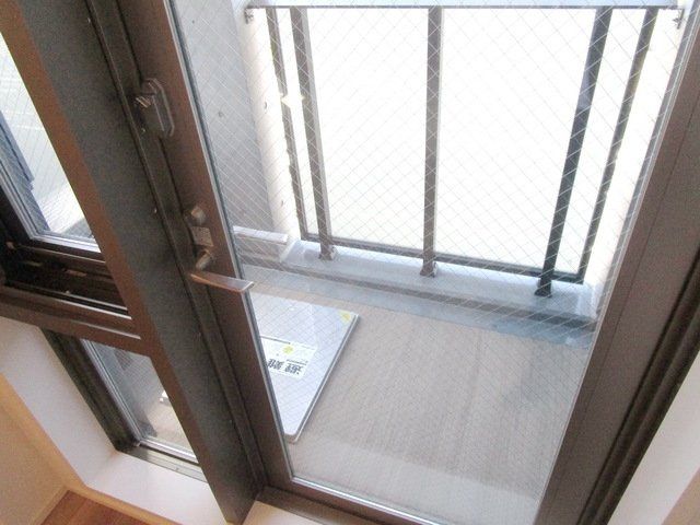 バルコニー　暖かな日差しのふりそそぐバルコニー♪