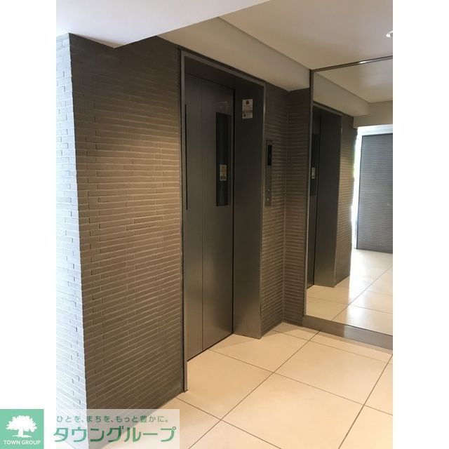 エントランス　エレベーターホール