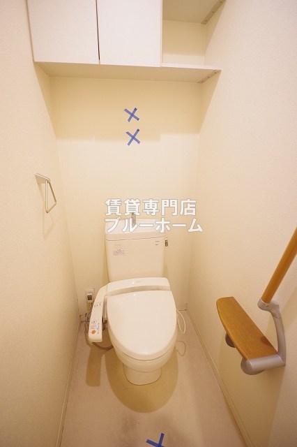 トイレ　温水洗浄便座付きのトイレです！