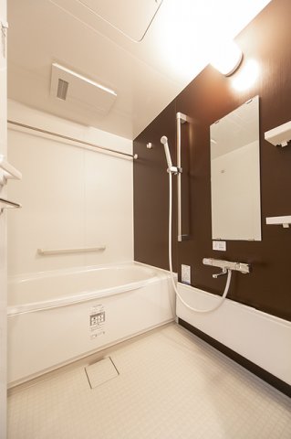 バス・シャワールーム　※写真は同タイプ住戸です。