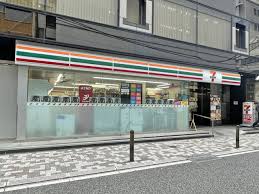コンビニ　セブンイレブン 西新橋3丁目店（コンビニ）まで48m