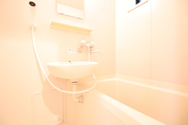 バス・シャワールーム　※別室の参考写真の為、現況優先です。