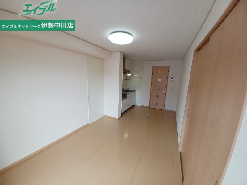 居室・リビング　同型参考写真