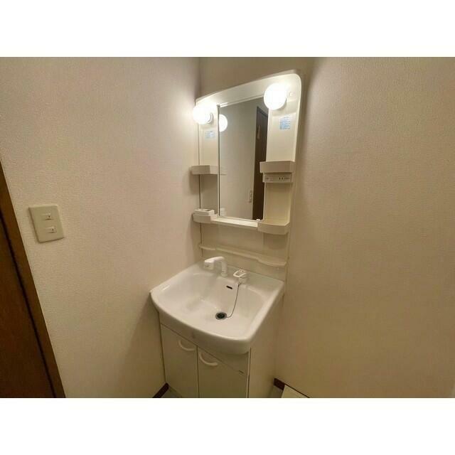 洗面設備　※他のお部屋の参考写真です。