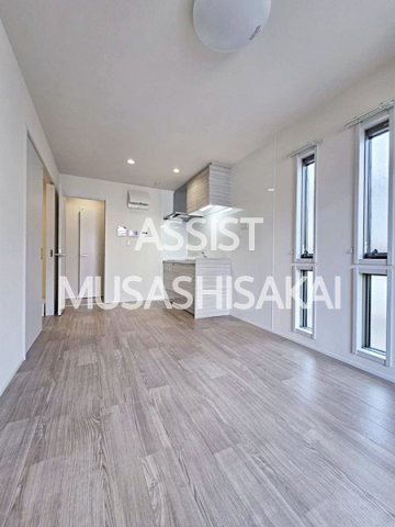 居室・リビング　写真：設備同仕様の別物件です