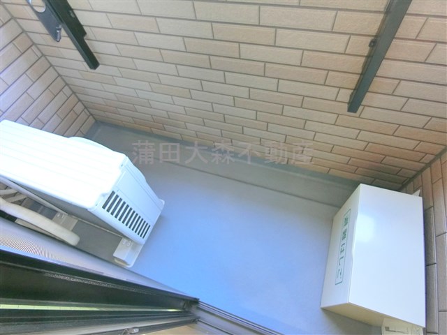 バルコニー　物干し金具付きのバルコニー