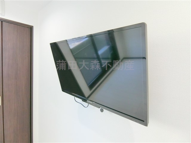 その他設備　32型の壁掛けTV