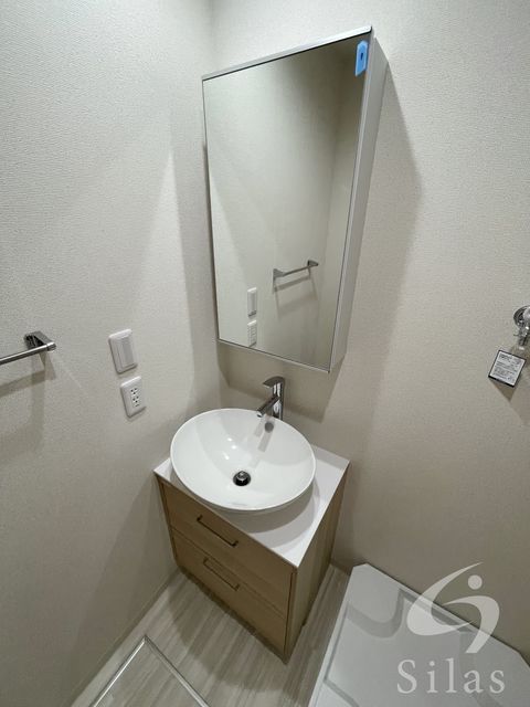 洗面設備　同仕様