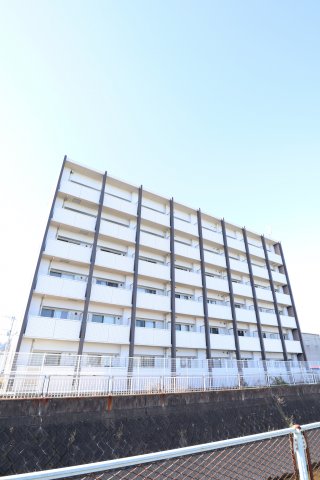 建物外観　落ち着いた雰囲気の外観です