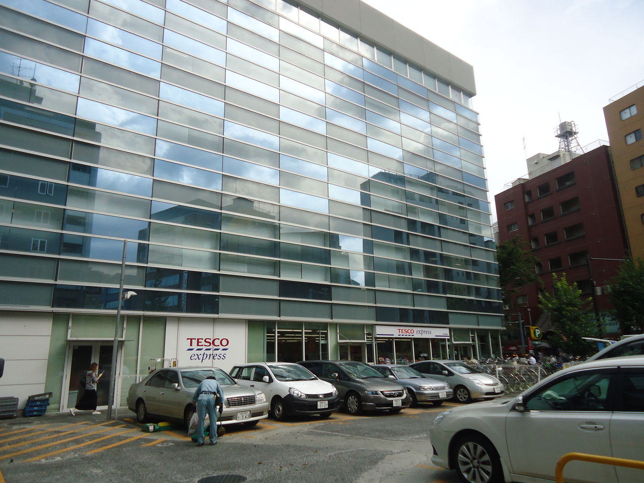 スーパー　テスコエクスプレス大久保店（スーパー）まで432m