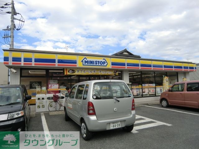 コンビニ　ミニストップ（コンビニ）まで415m