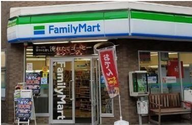 コンビニ　ファミリーマート田園調布本町店（コンビニ）まで510m