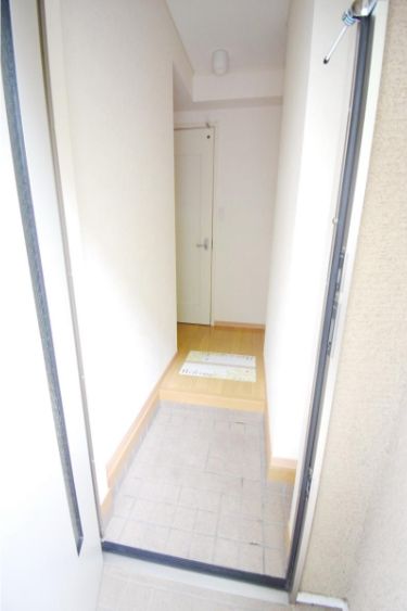 玄関　弊社は都内全域の物件をご紹介可能です！