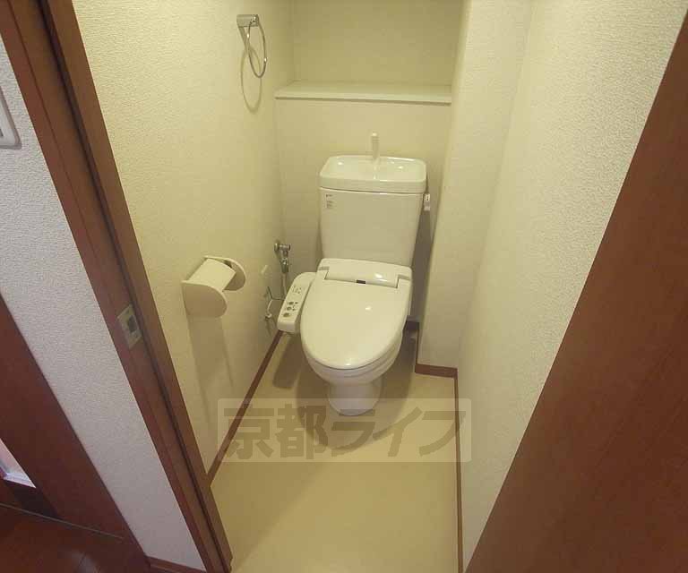 トイレ　ウォシュレット付きのトイレです。