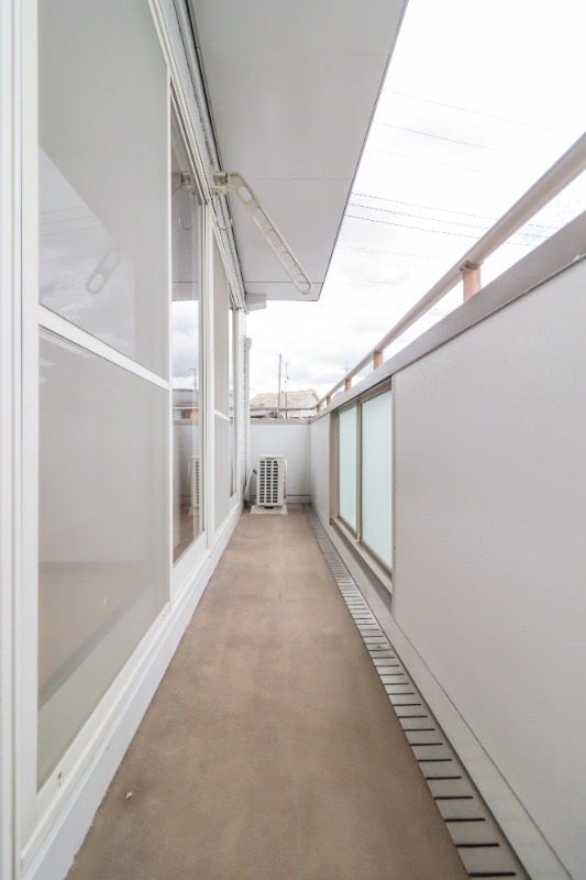 バルコニー　図面と現状に相違がある場合には現状を優先