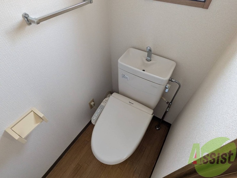 トイレ　ウォシュレットもついておりますので、嬉しいですね