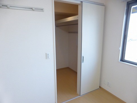 収納　同物件別部屋