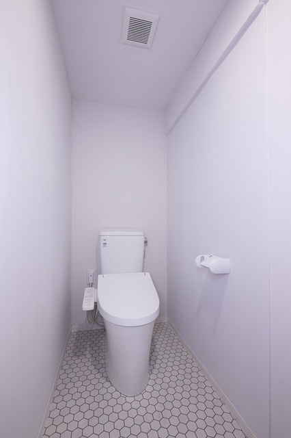トイレ　※写真は同タイプ住戸です。