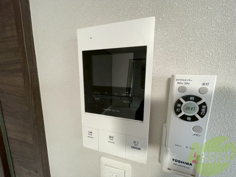 セキュリティ　ＴＶモニター付インターホンです。来客者の顔が見えるので安心！
