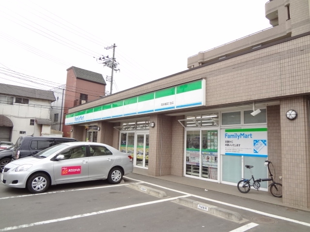 コンビニ　ファミリーマート　西多賀四丁目店（コンビニ）まで780m