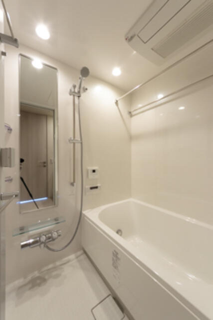 バス・シャワールーム　※写真は同タイプ住戸です。