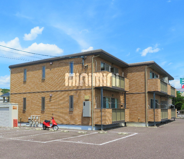 建物外観　タイル貼りの素敵な外観