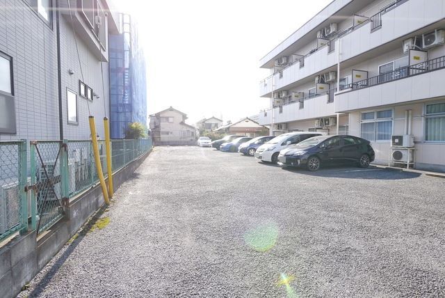 駐車場　敷地内駐車場