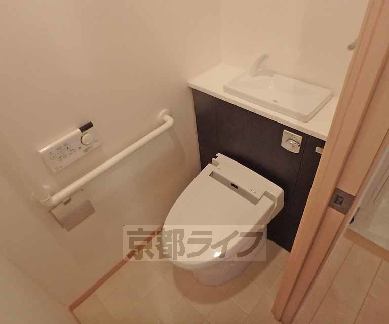 トイレ　清潔感のあるトイレです