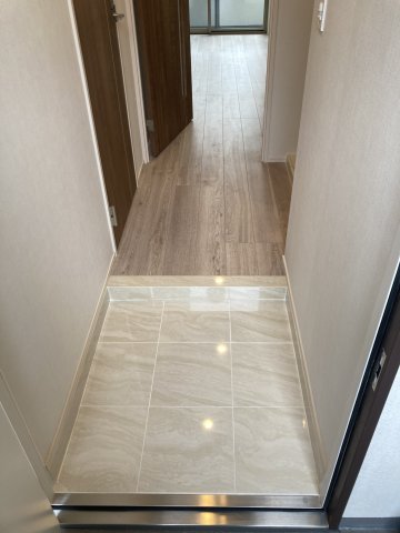 玄関　収納もある玄関です