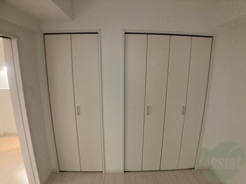 収納　寝室の収納です。部屋がすっきり片付きます。