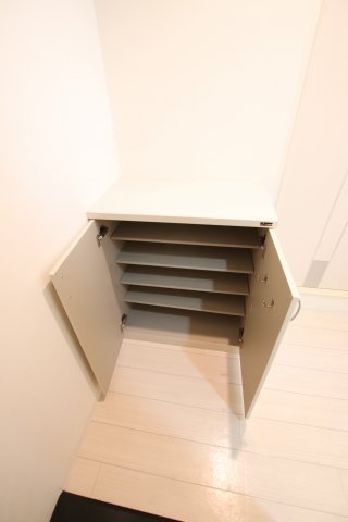 収納　シューズボックス