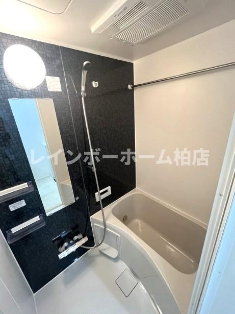 バス・シャワールーム　日々の疲れを癒すお風呂付です