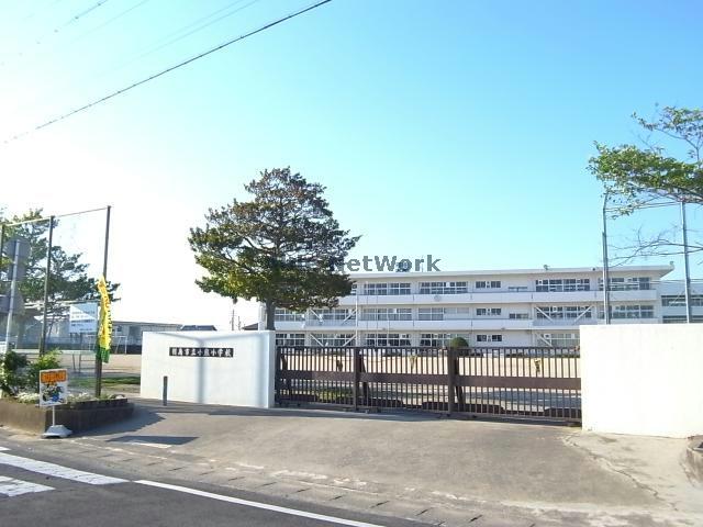小学校　羽島市立小熊小学校（小学校）まで1470m