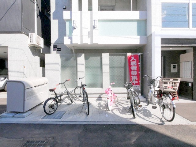 その他共有部分　敷地内に駐輪場あります♪