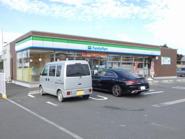 コンビニ　ファミリーマート湖西なか店（コンビニ）まで652m