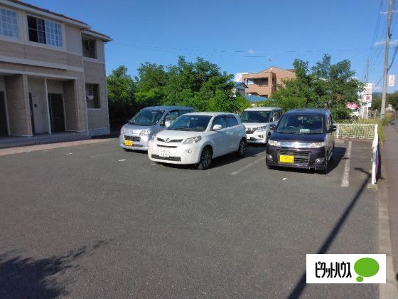 駐車場　外観写真（昼）