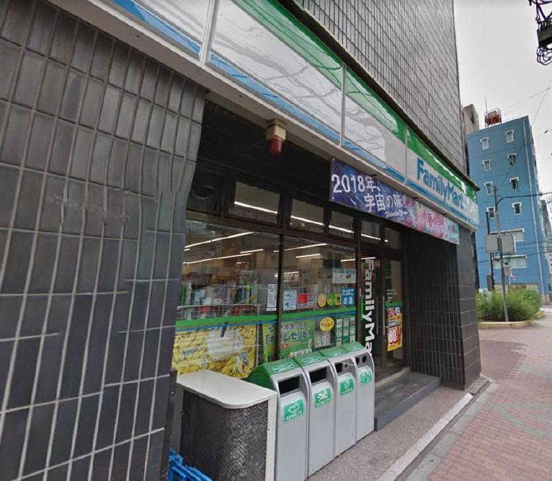 コンビニ　ファミリーマート（コンビニ）まで99m