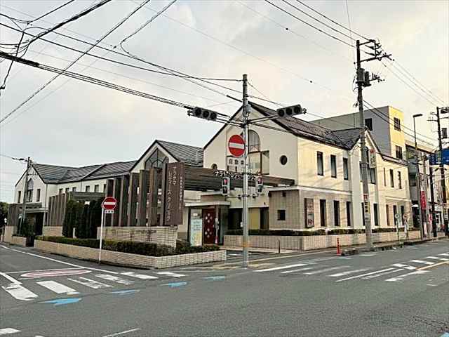 病院　ナラヤマレディースクリニック（病院）まで244m