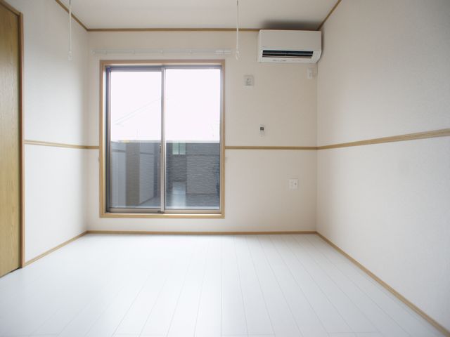 その他部屋・スペース　清潔感のあるきれいな洋間です♪