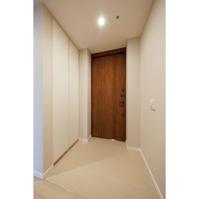 玄関　※写真は同タイプ住戸です。