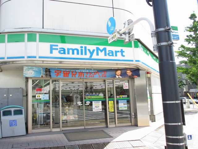 コンビニ　ファミリーマート（コンビニ）まで100m