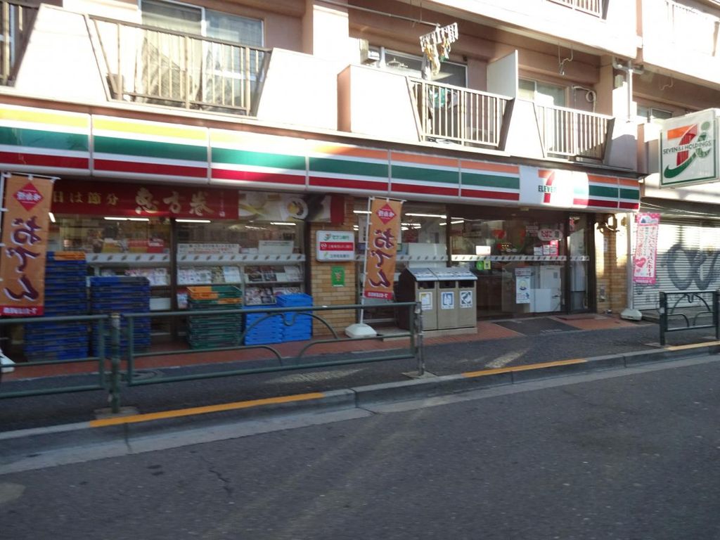 コンビニ　セブンイレブン東高円寺店（コンビニ）まで380m