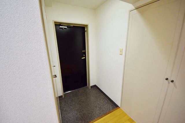 玄関　★玄関周りに収納豊富です★