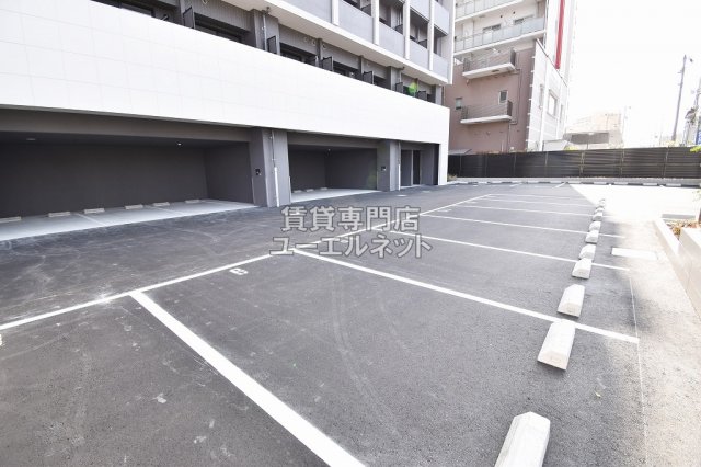 駐車場　敷地内駐車場