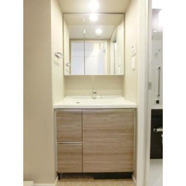 洗面設備　※写真は同タイプ住戸です。