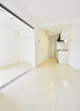 居室・リビング　☆明るい居間☆
