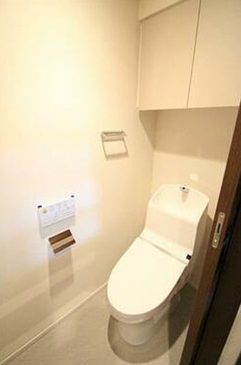 トイレ　【ペットと暮らせる好立地人気物件！】南東向き明るいお部屋♪