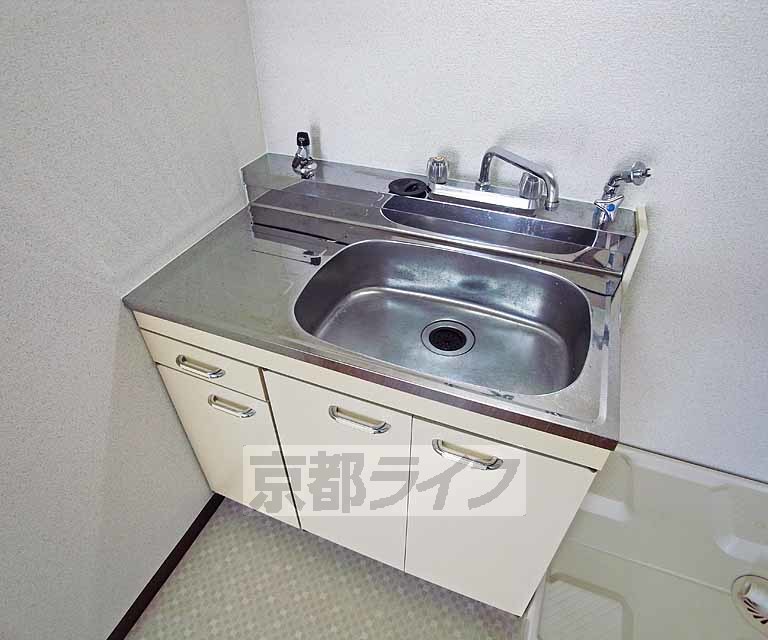 キッチン　コンパクトなキッチンです。