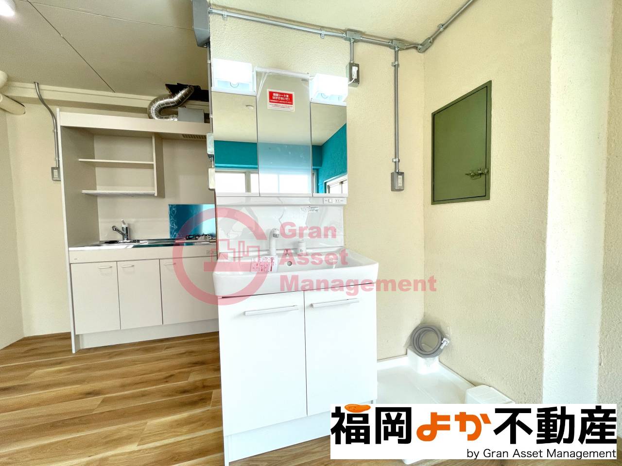 洗面設備　独立洗面化粧台付き